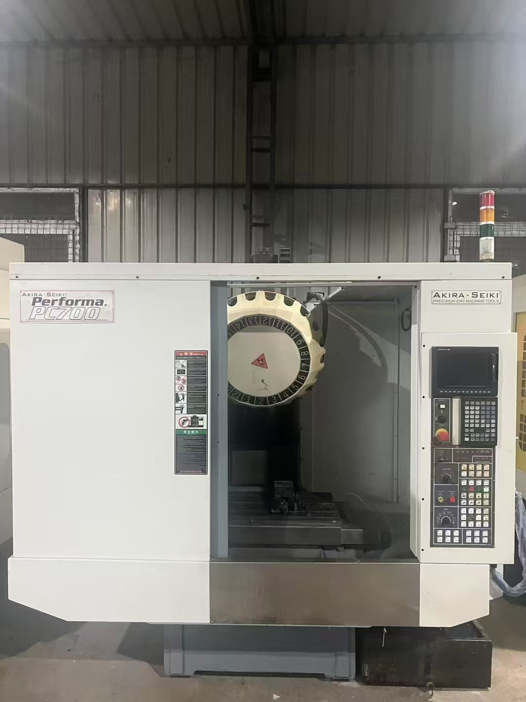 乔鸿重型866一台，三线45滚柱，直连12000，螺距12，三菱M80