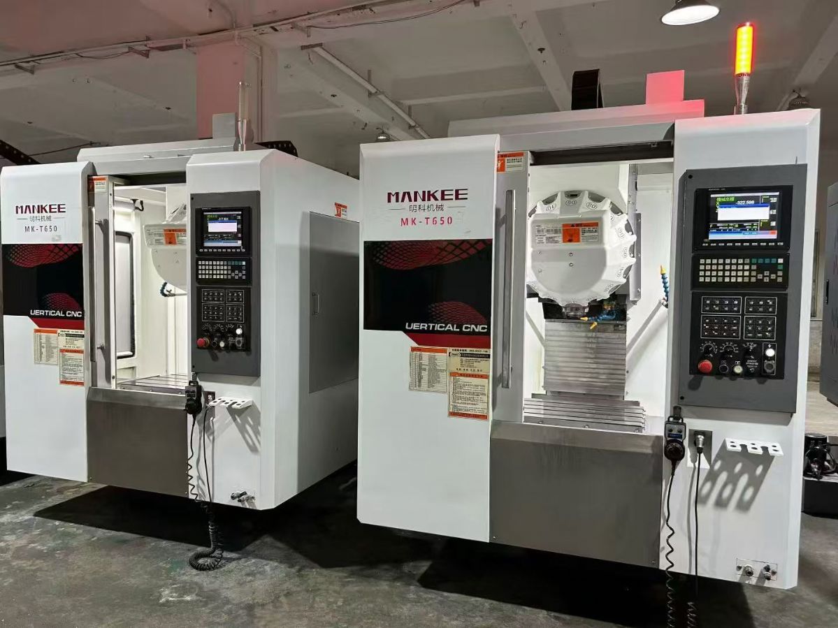 惊爆价乔鸿650精雕机,新代21ma系统,ER32强力主轴7.5千瓦2