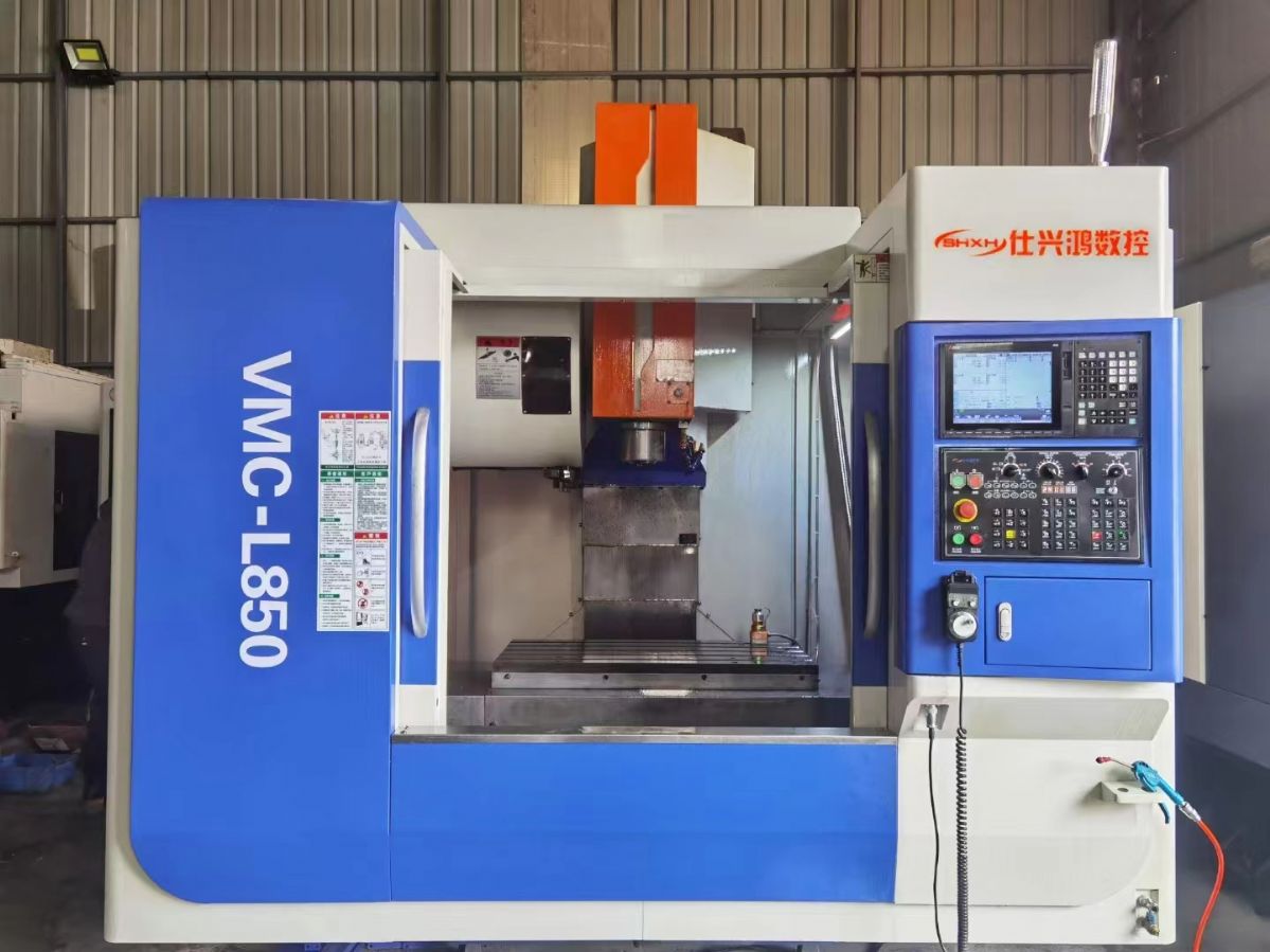 仕兴鸿850L两线一硬加工中心，三菱M80A系统，主轴8000转，24