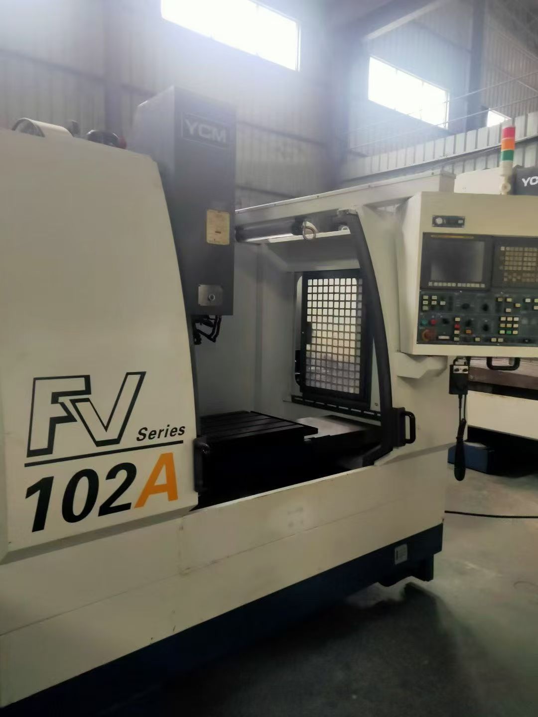 上新台湾仕元VMC-966加工中心，三菱M70系统