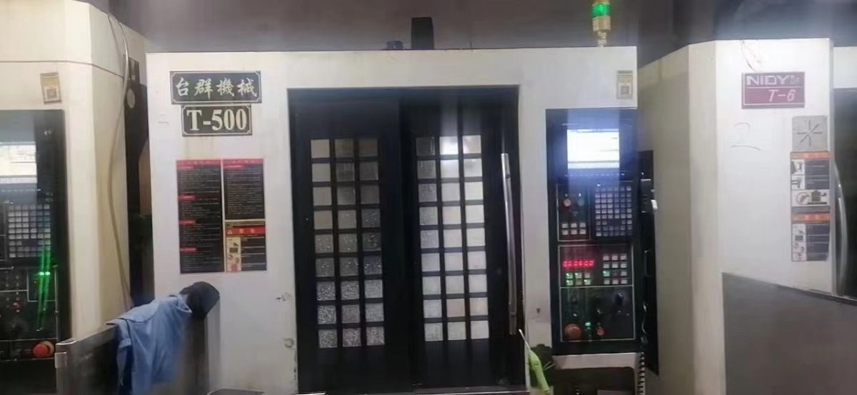 转让台群650两线一硬，带刀臂式刀库，机况完美