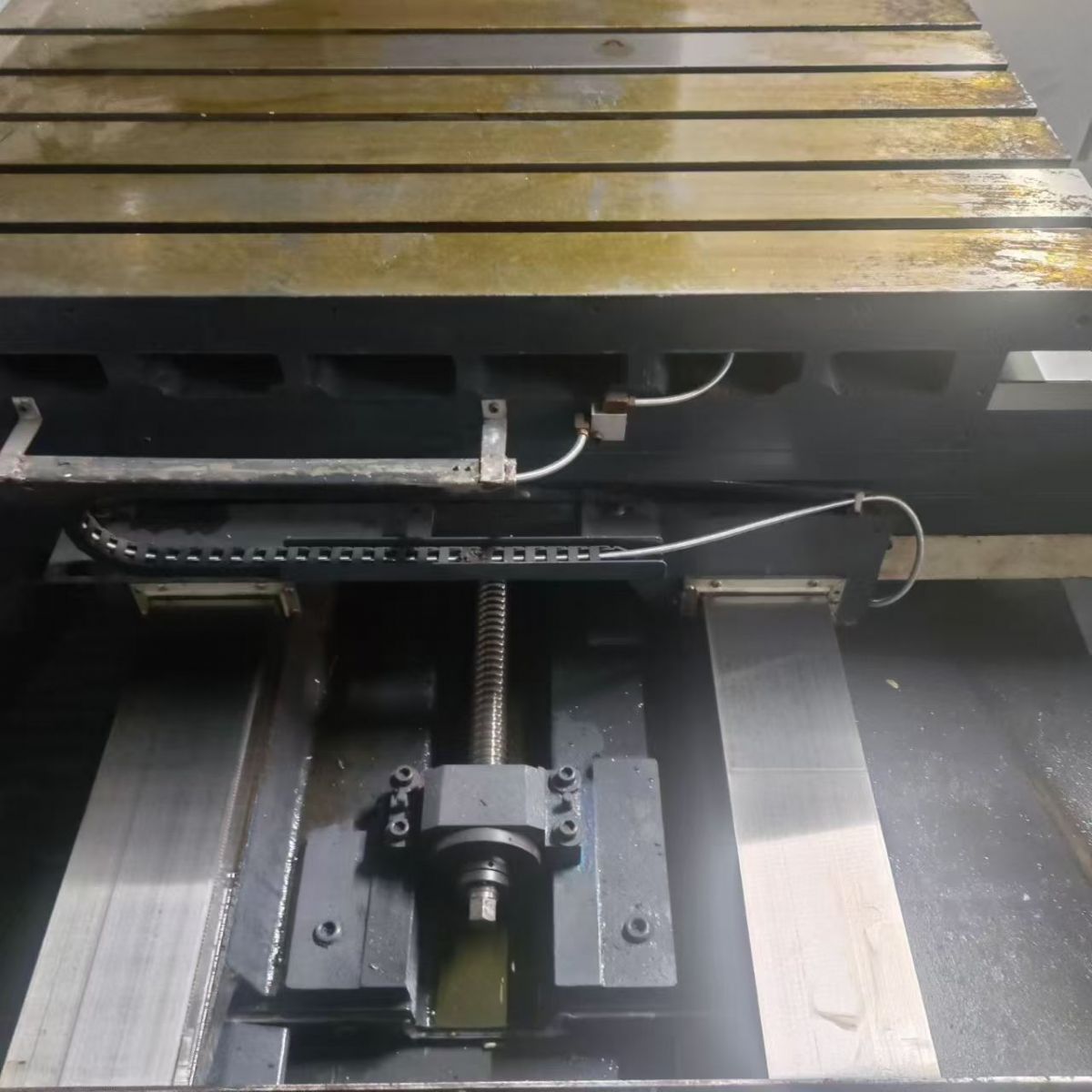 上新台湾仕元VMC-966加工中心，三菱M70系统