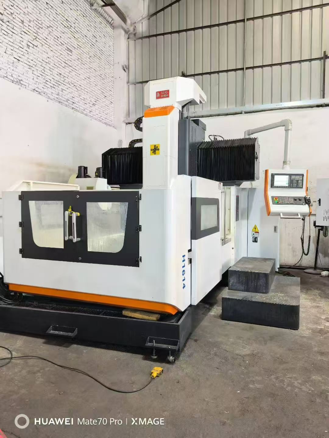 台湾丽准1270两线一硬加工中心,XY重型力士乐导轨