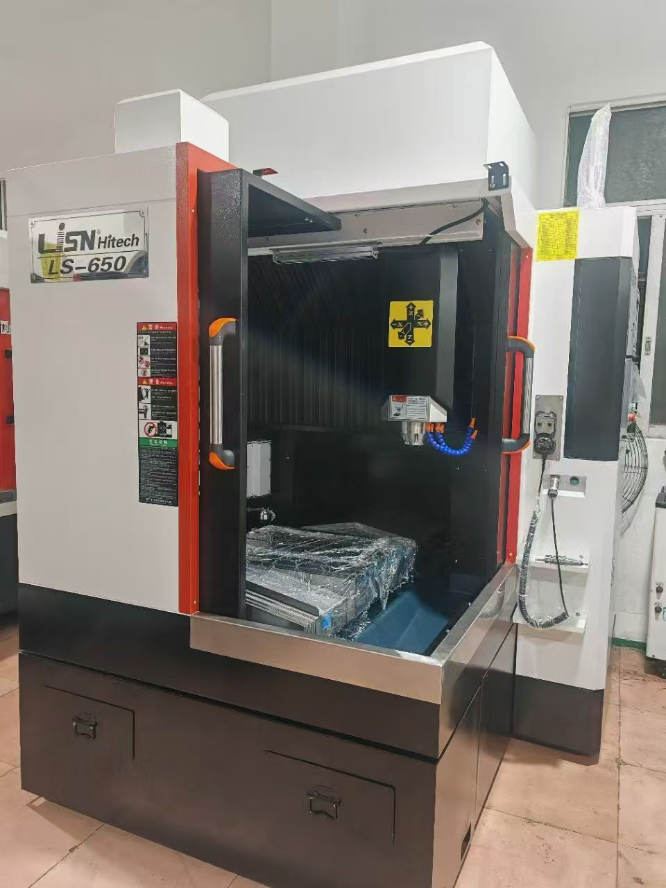 刚刚到仓库一台恒裕1614准新龙门，西门子828D系统