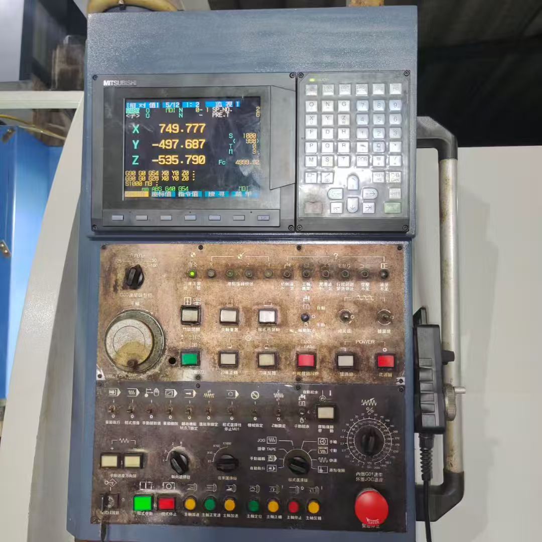 台湾丽伟V40（1050机型）加工中心，三轴45线轨