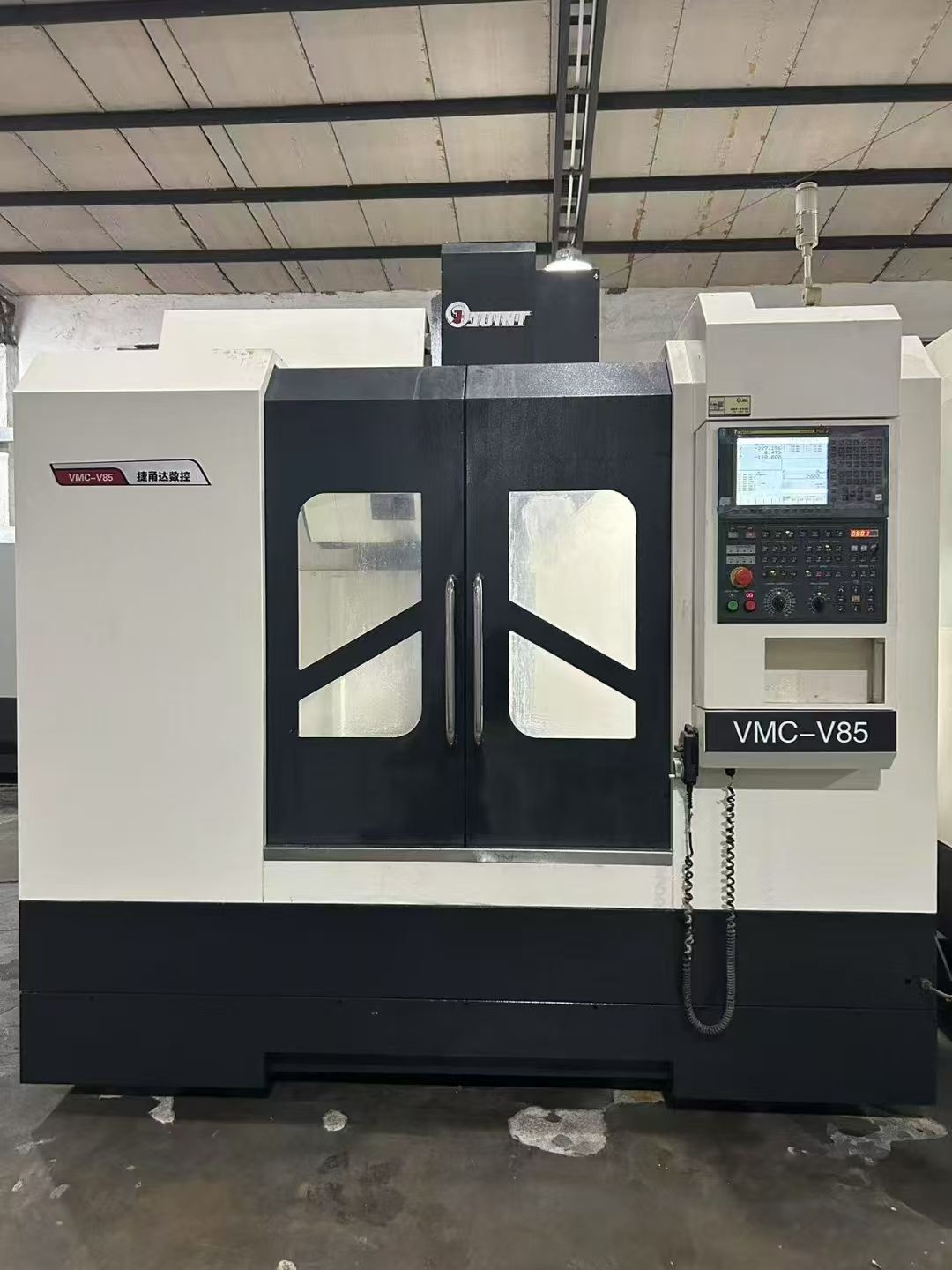 性价比超高，捷勇达v850三线轨加工中心，发那科MFPlus系统