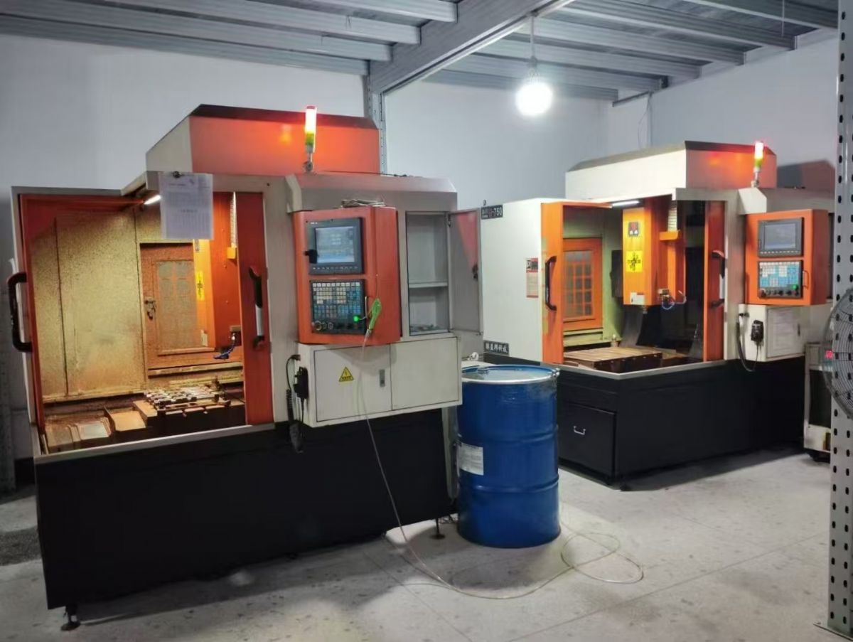 惊爆价上新乔锋850L两线一硬加工中心 ，三菱M70A系统