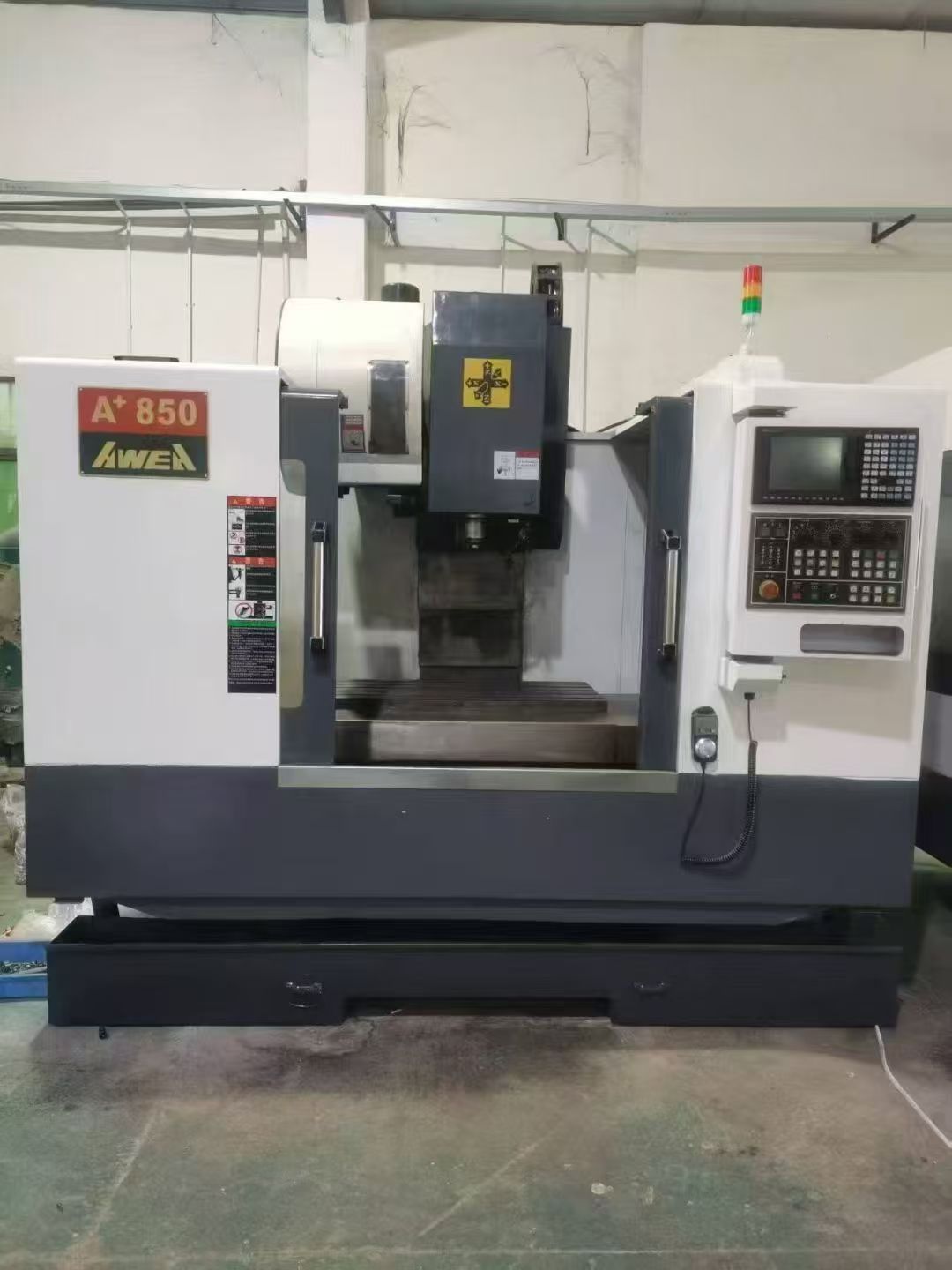 工厂在位使用中晁群1060两线一硬加工中心 三菱m80系统