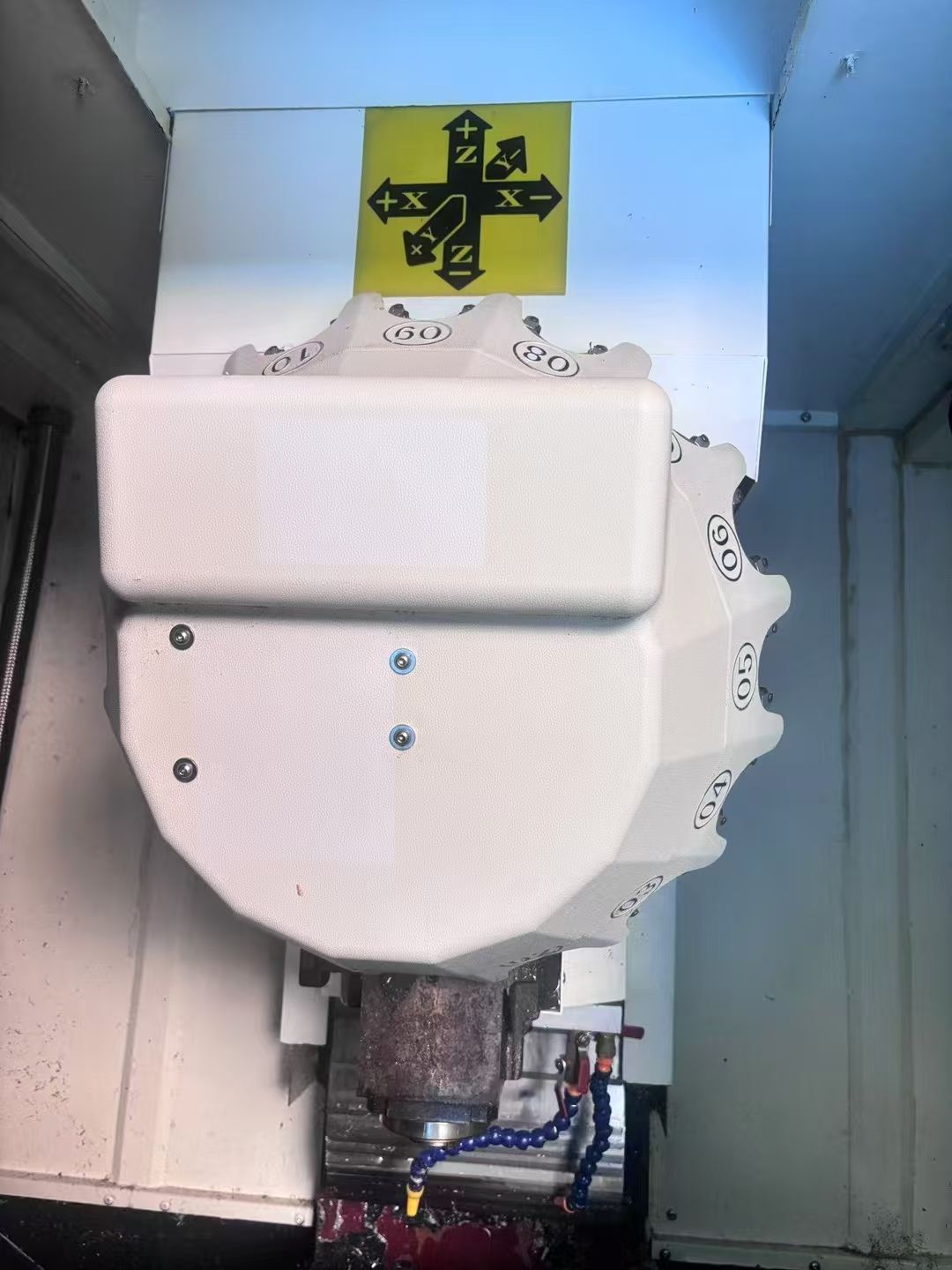 享誉T5钻攻机， 三菱M70系统，16把刀库，20000转