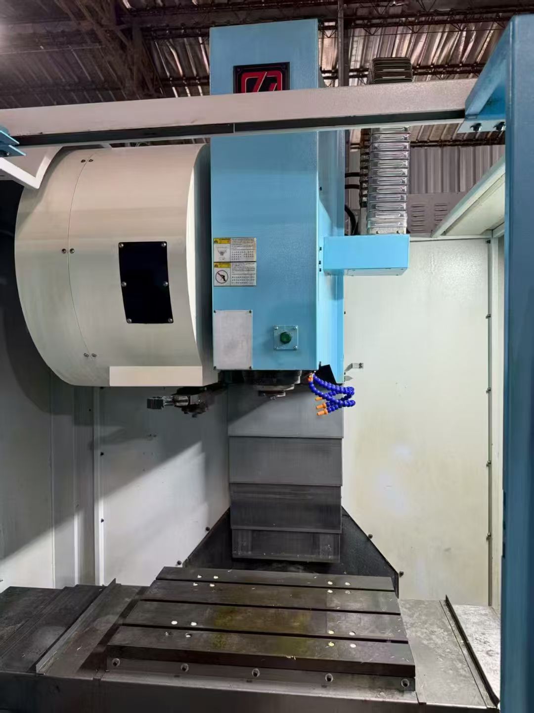 特志远V6加工中心同款3⃣️台，三菱M70系统