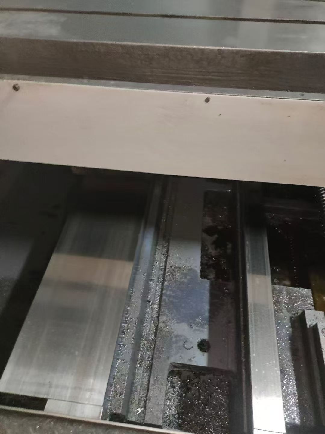 特价台湾协鸿1680三硬轨加工中心 大功率BT50主轴齿轮头