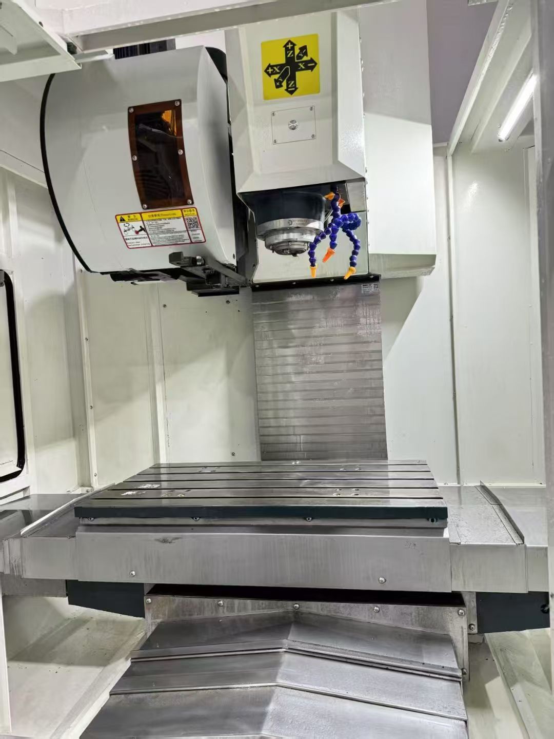 基本全新使用时间500小时，炬成v866加工中心机