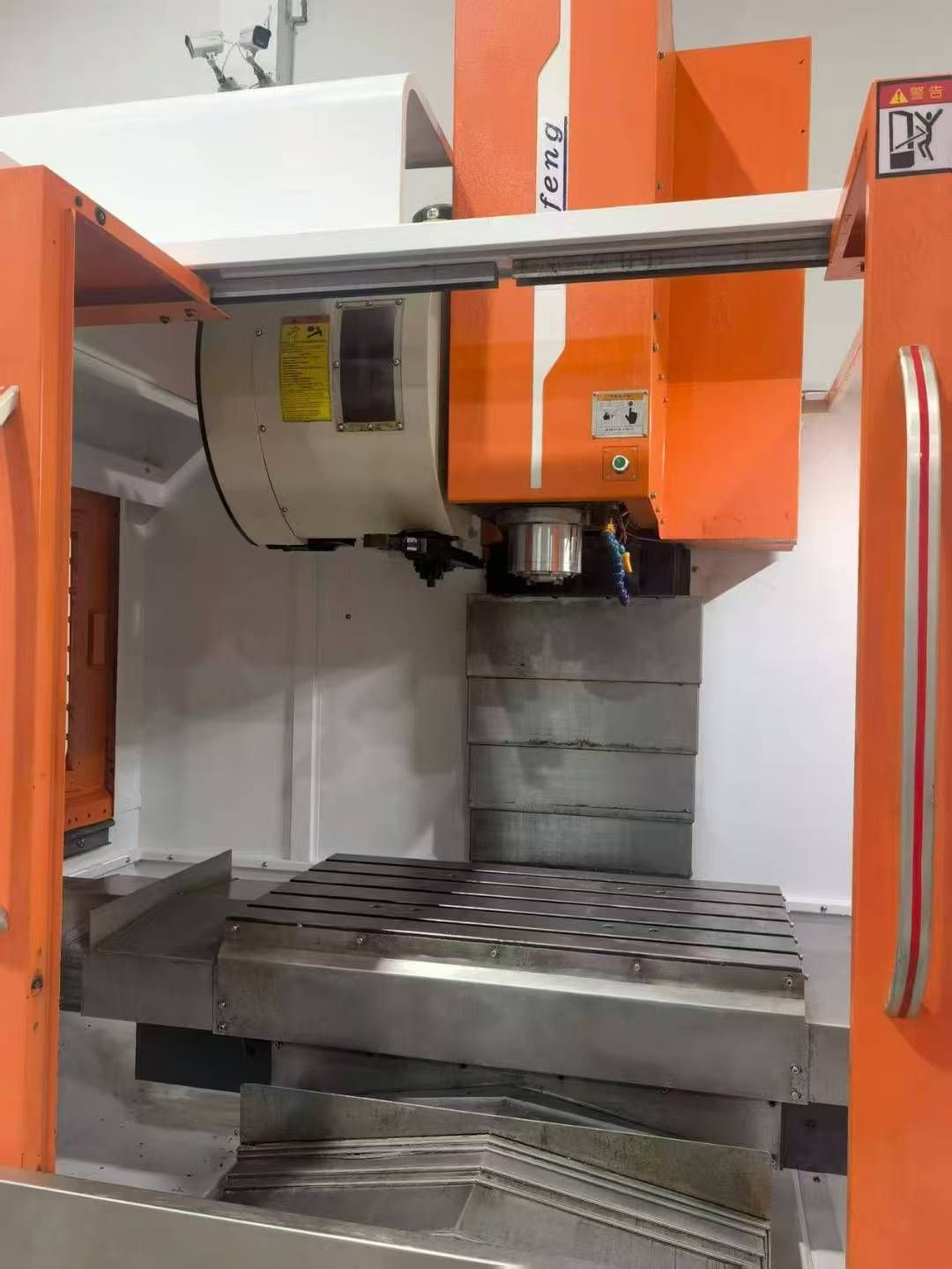 惊爆价泽锋v866重型三线轨加工中心机，三菱M80系统，三轴45滚柱导