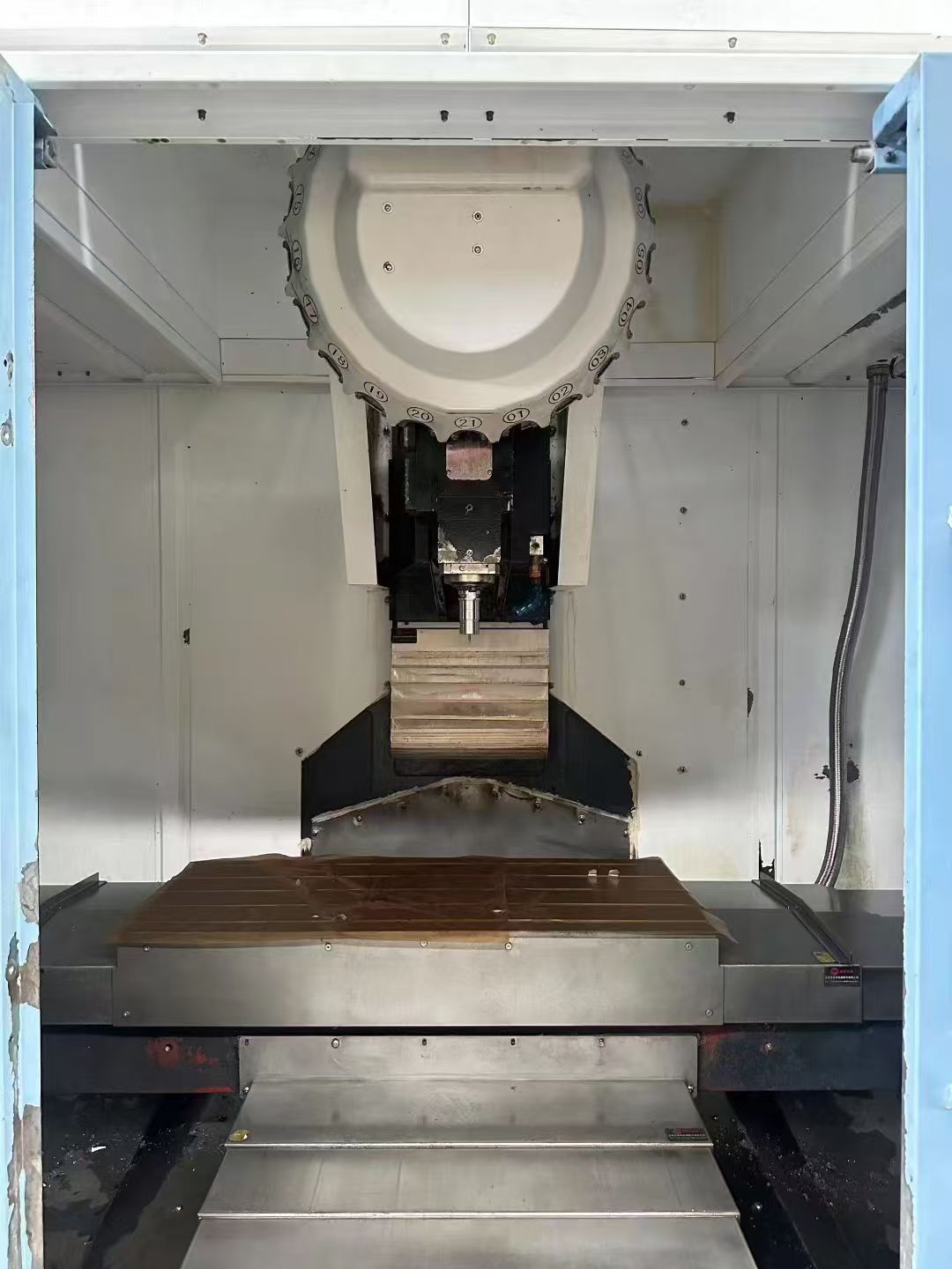 Z轴加高300，创博1160，系统：三菱M80，主轴：BT30