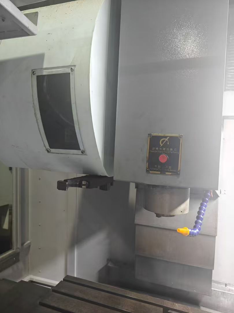 特价润星955加工中心，三轴硬轨，带刀臂式刀库24把刀，法拉科MD系统