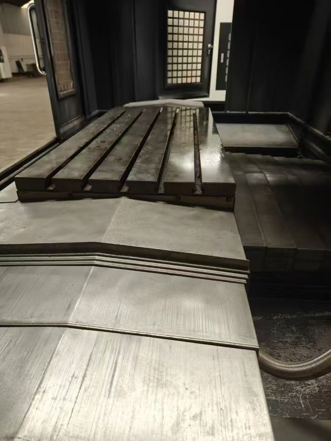 惊爆价志远1580两线一硬加工中心，三菱m80系统