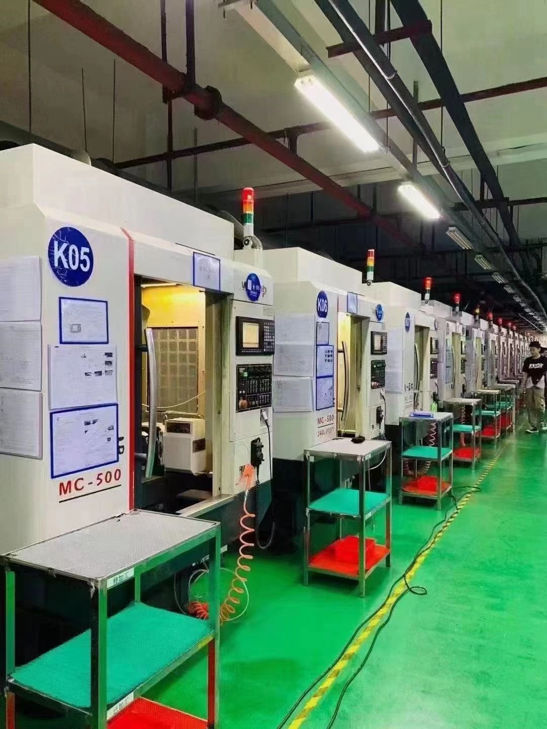 转让台湾立扬2210加工中心，三硬轨，价格美丽