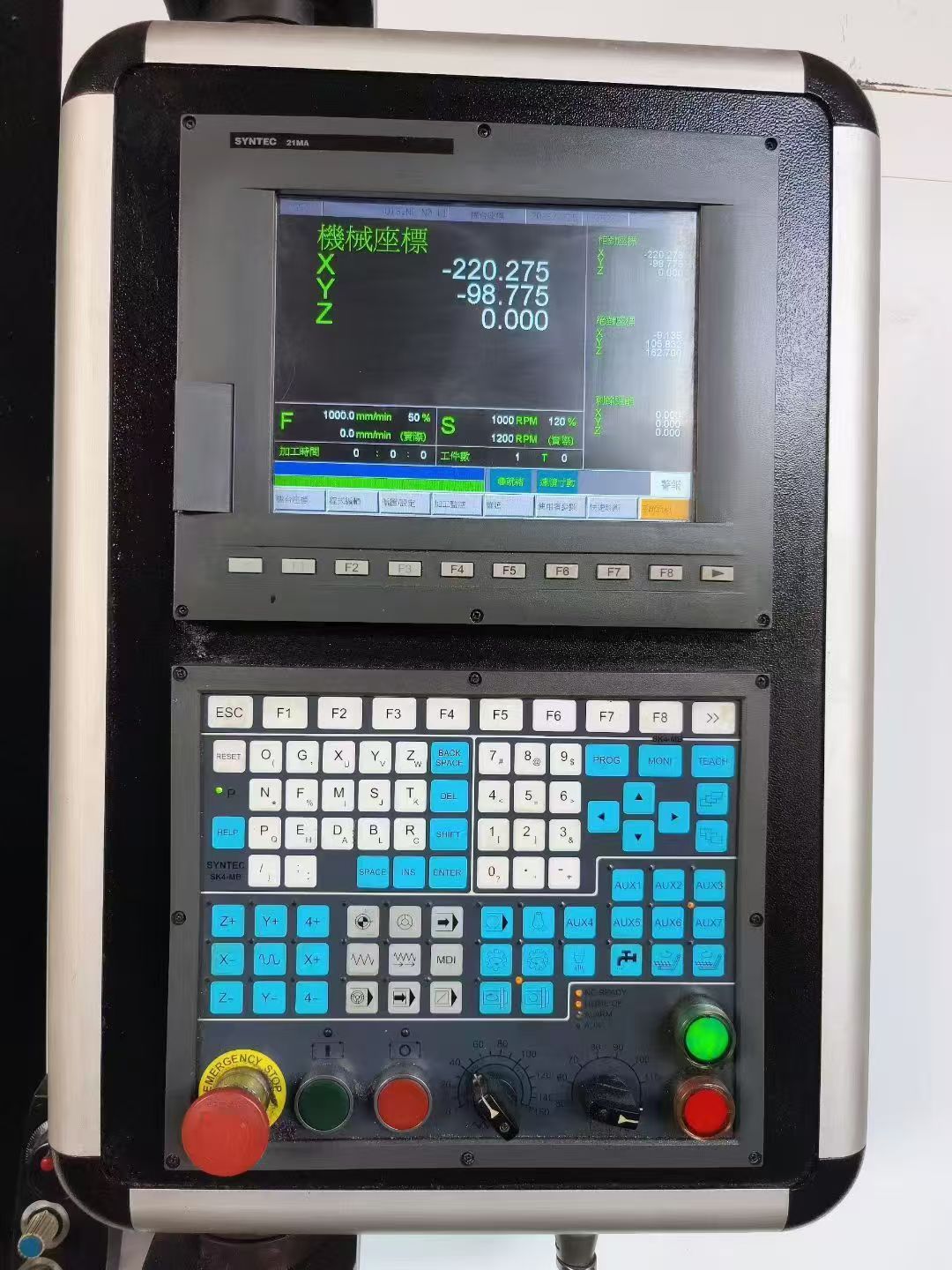 惊爆价乔鸿650精雕机,新代21ma系统,ER32强力主轴7.5千瓦2