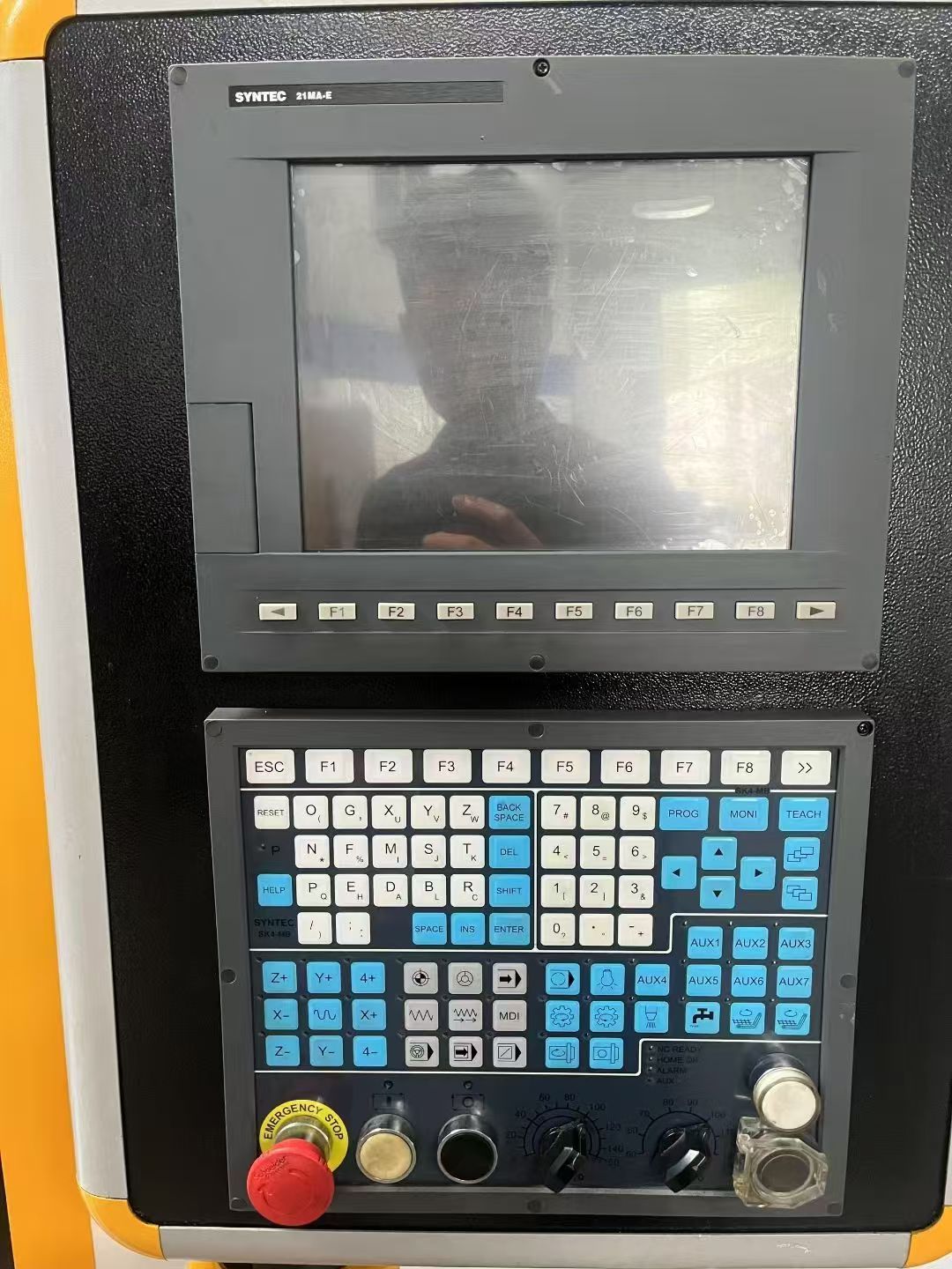 新江门锐佳650模具铜公机  新代21MA-E 安川7系驱动走*值M