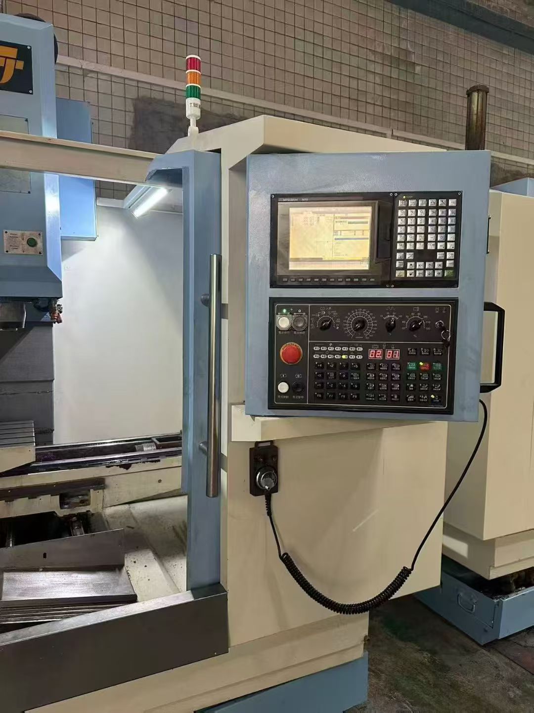 特价台湾晁群850两线一硬，高刚性床身三菱M70系统