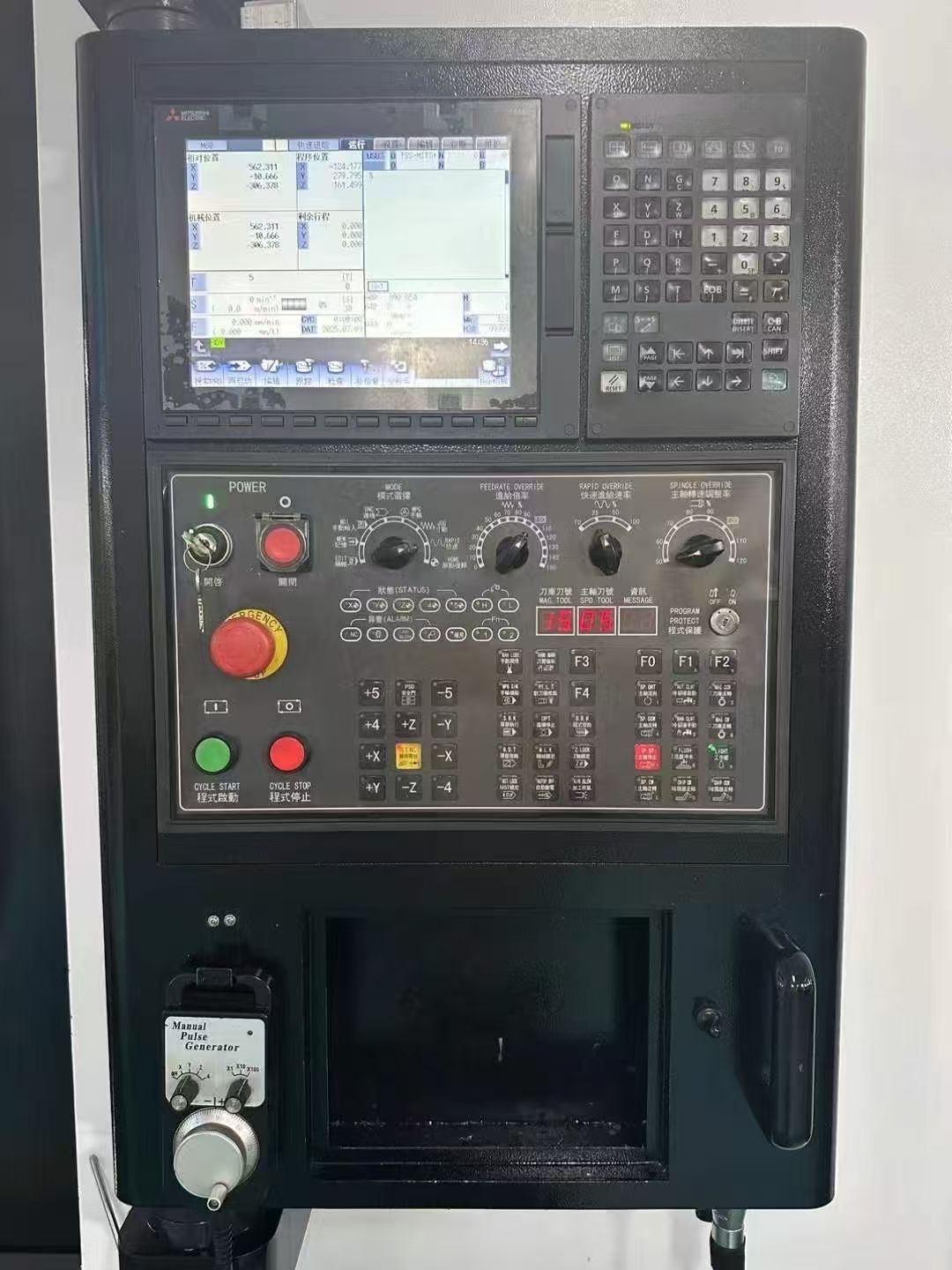 上新一批乔鸿1165加工中心，只用了小几千个小时，45滚柱线轨