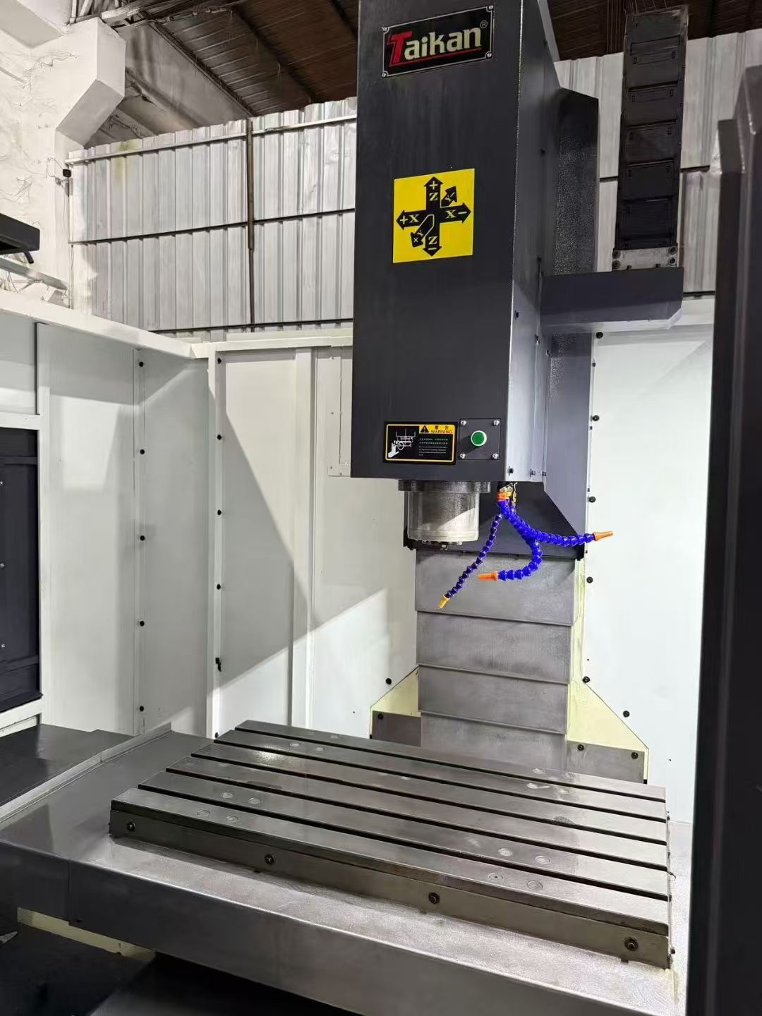 上新一台台群T-8L加工中心两线一硬、 主轴8000转