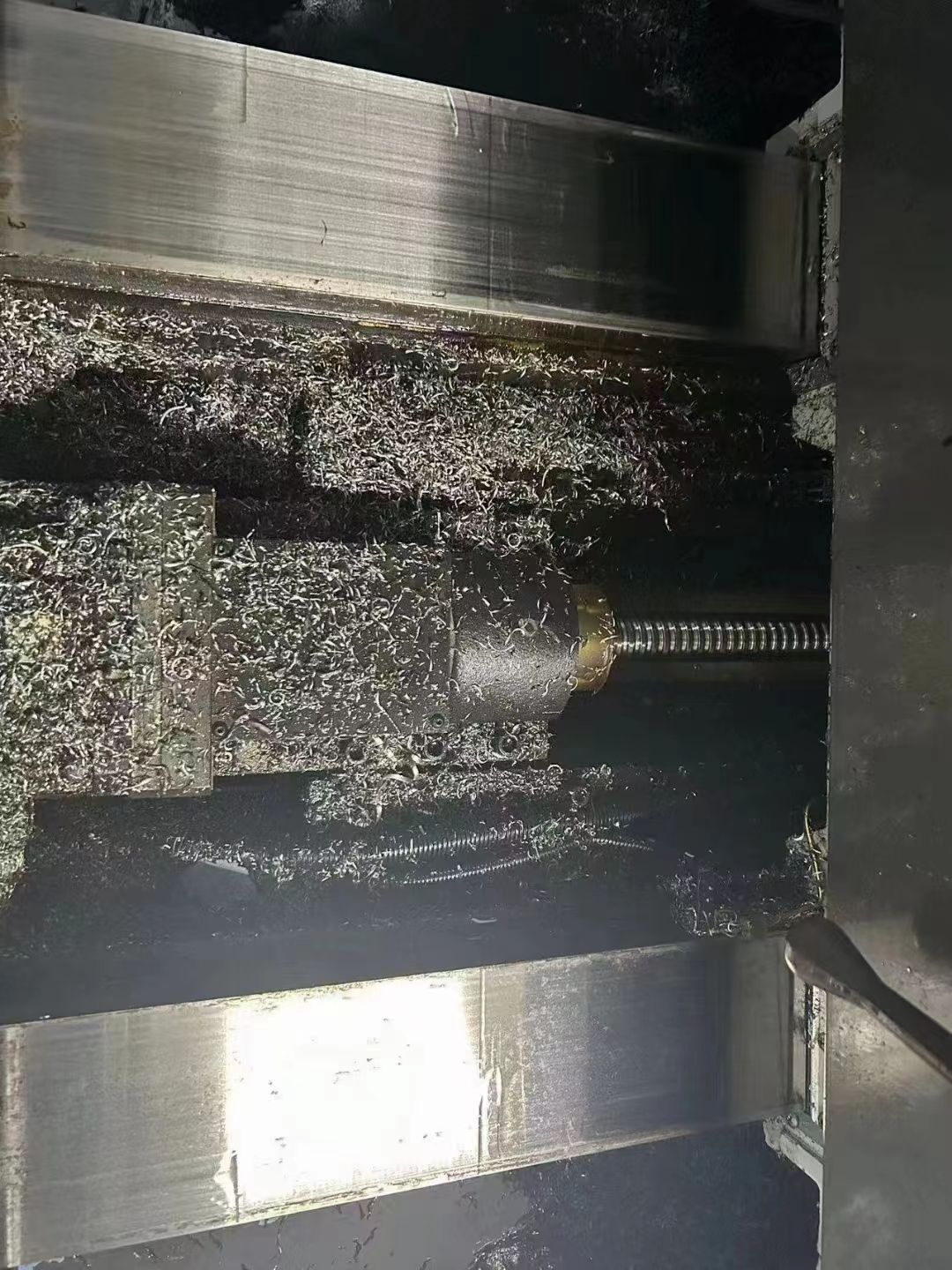 22年出厂德威850C 三轴硬轨加工中心机云南台正机身 导