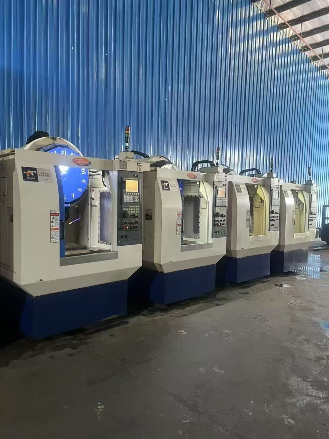 性价比超高带刀库精雕机，恒裕650精雕机，新代21ma系统