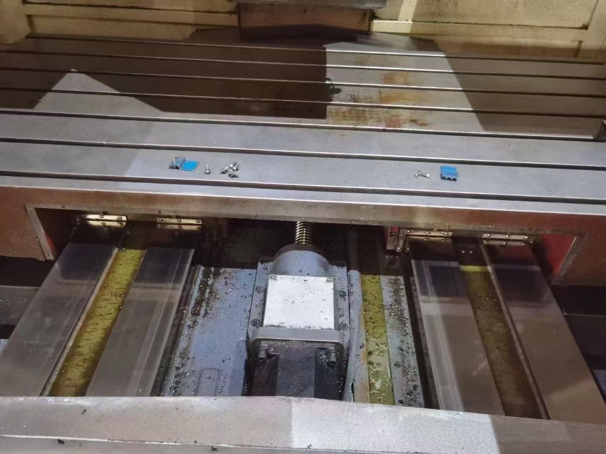 转让台湾立扬2210加工中心，三硬轨，价格美丽