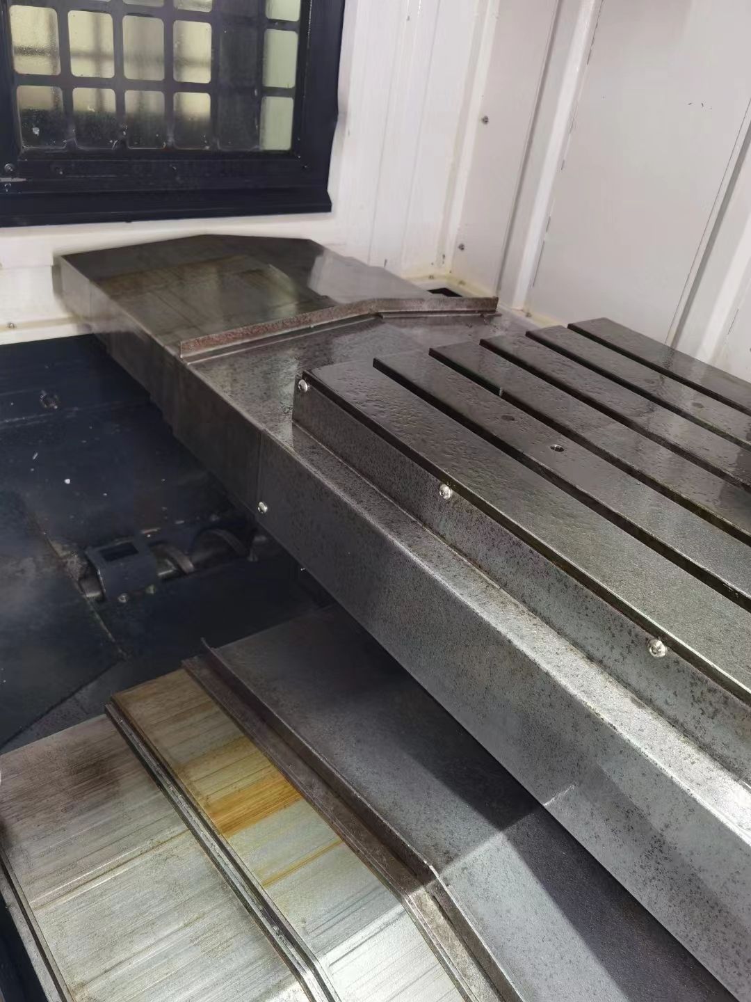 台湾旭正MCV-855加工中心同款2台，三菱M80系统，主轴12000