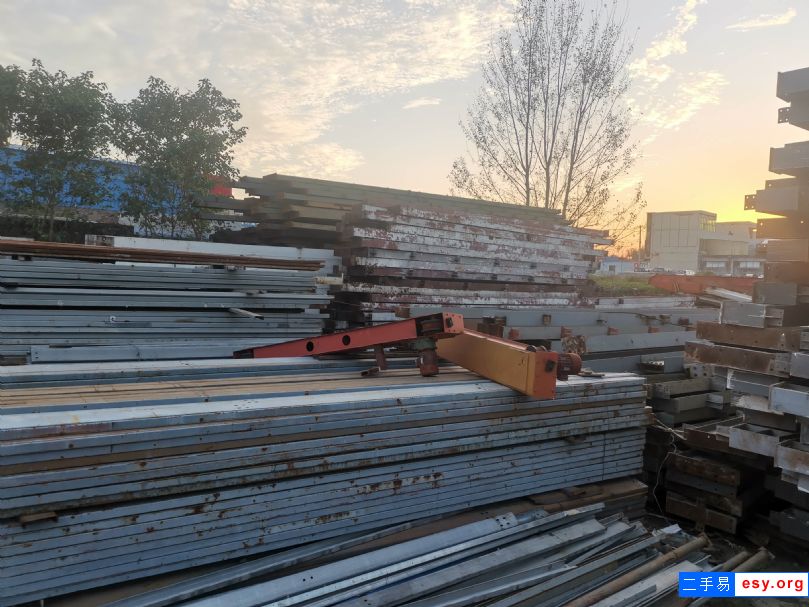 二手钢构现货全网低价出售，*库*行车*，各种型号尺寸长期供应