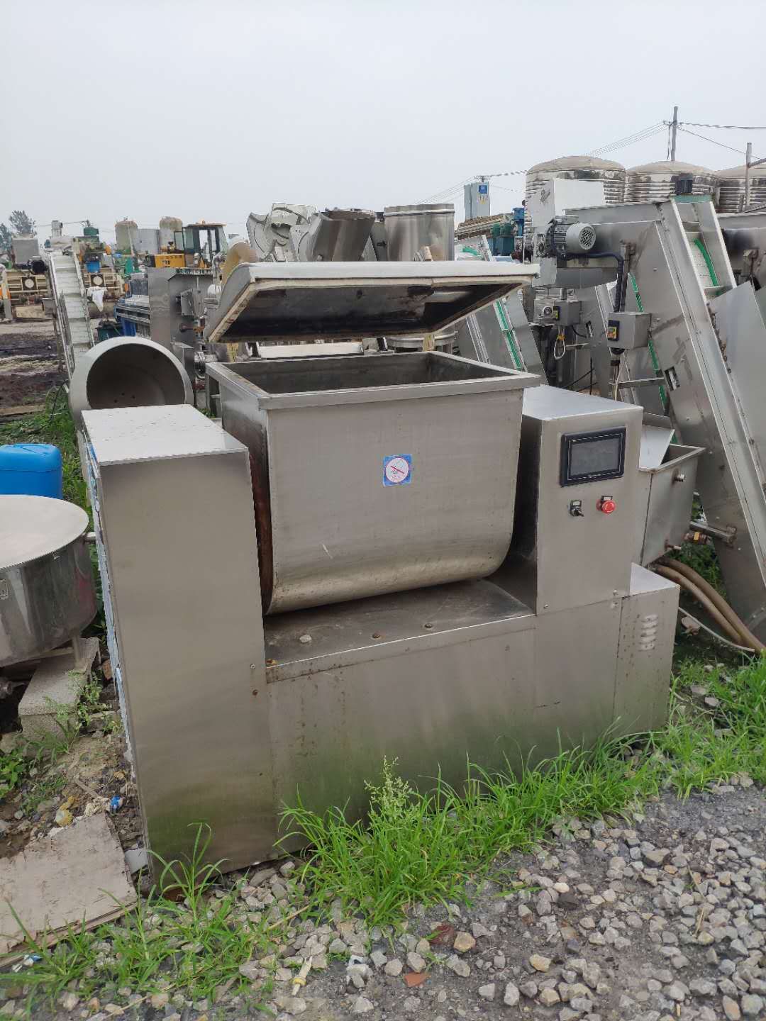 转让9成新二手真空和面机多台