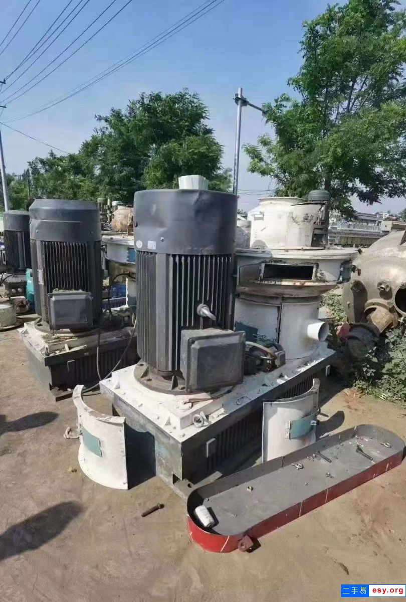 转让二手木屑颗粒机 两台132千瓦恒美百特颗粒机