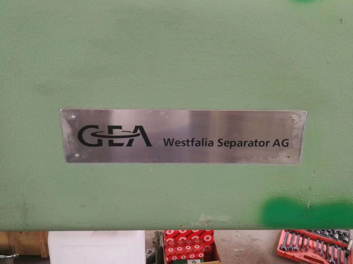 转让二手卧螺离心机 一台501型进口韦斯伐里亚卧螺沉降离心机