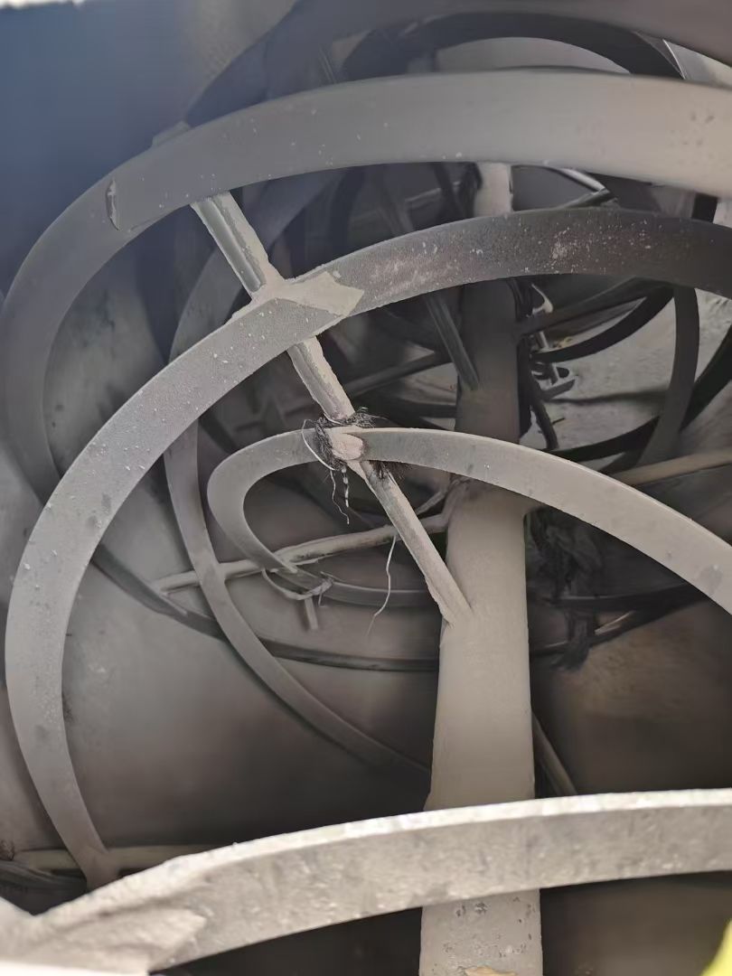 转让二手螺带混合机 一台容积5立方内不锈钢卧式螺带混合机