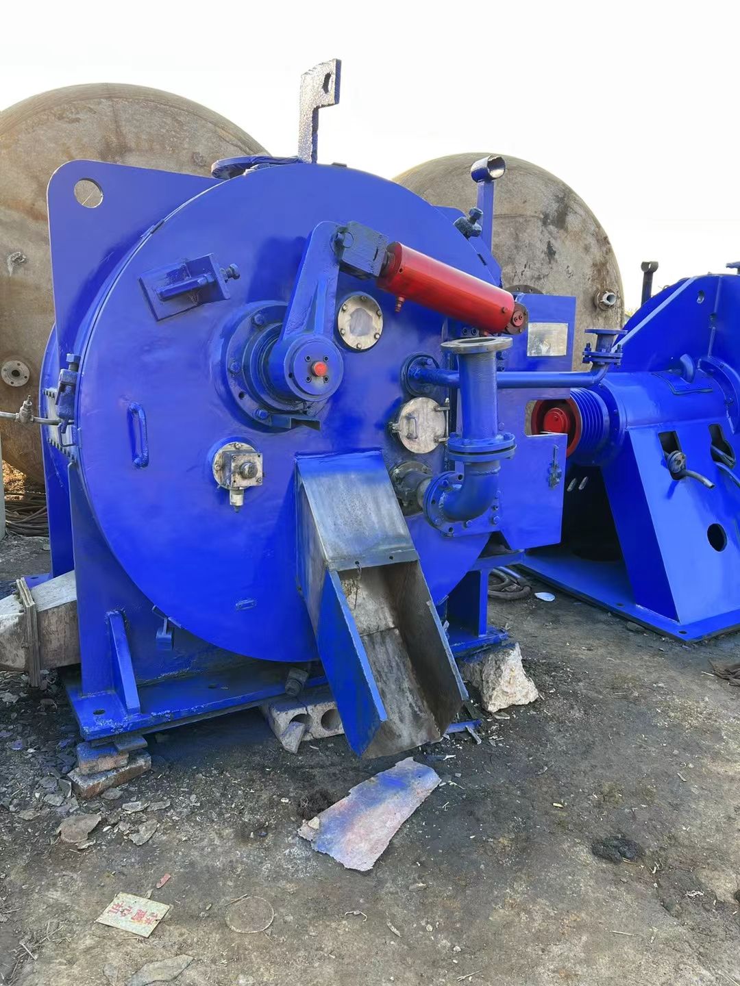 转让二手刮刀离心机 两台1250型华大产卧式刮刀离心机