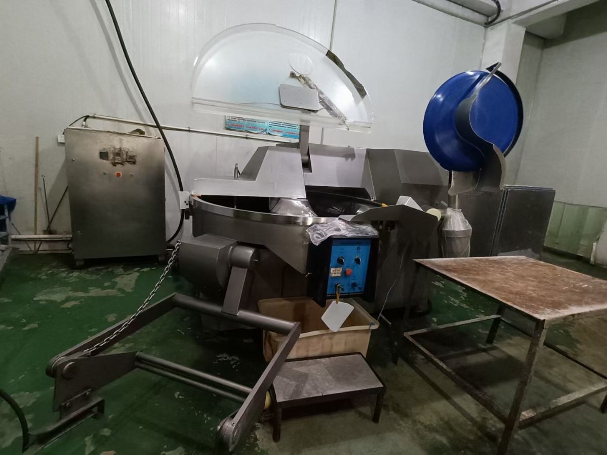 转让二手高速斩拌机 一台330型沈阳吉祥产高速变频斩拌机