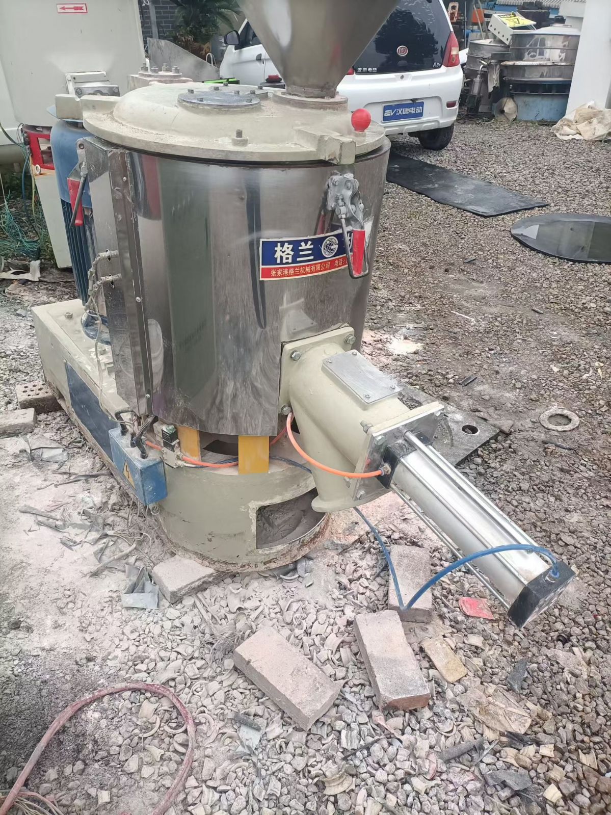 转让二手高速混合机 一台容积100升变频立式高速混合机