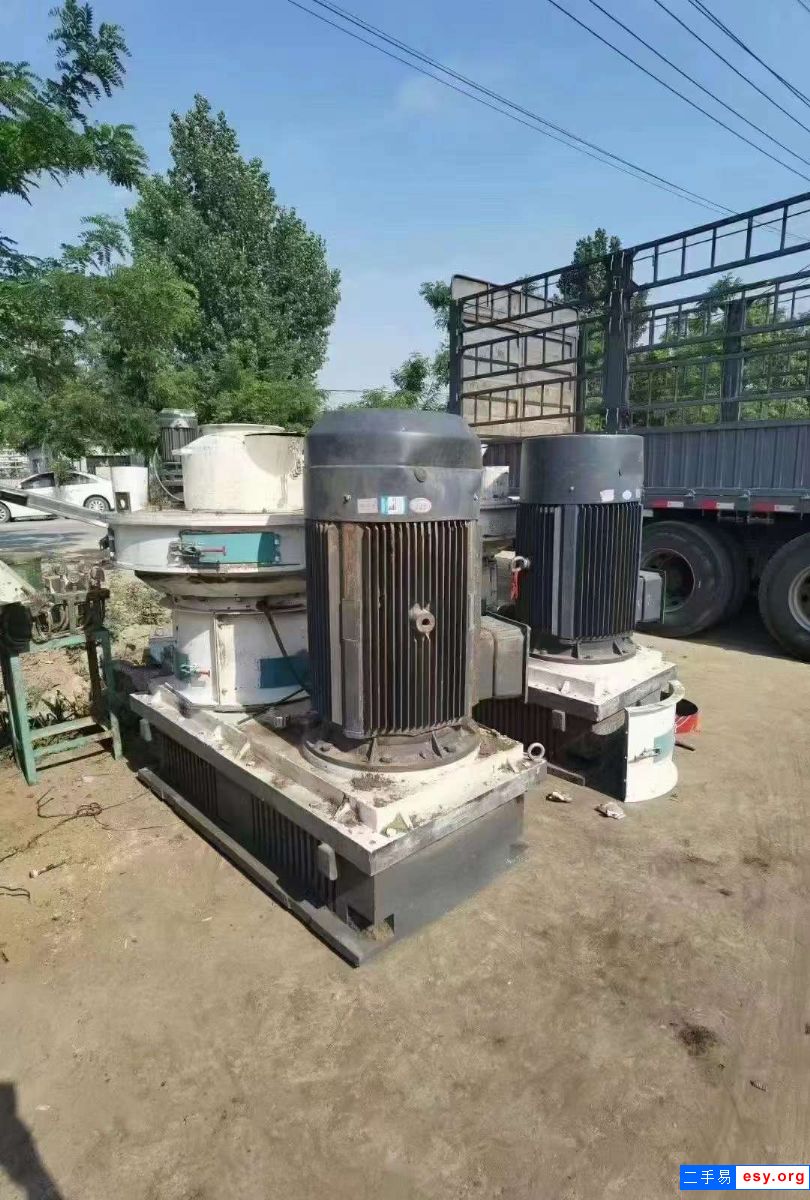 转让二手木屑颗粒机 两台132千瓦恒美百特颗粒机