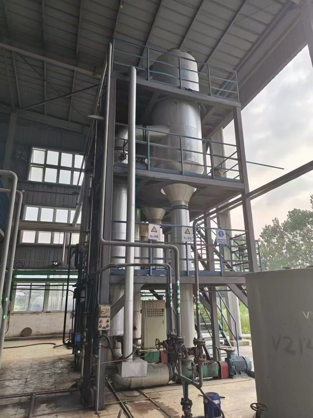 转让二手强制循环蒸发器 一套双效3吨材质316L强制循环蒸发器