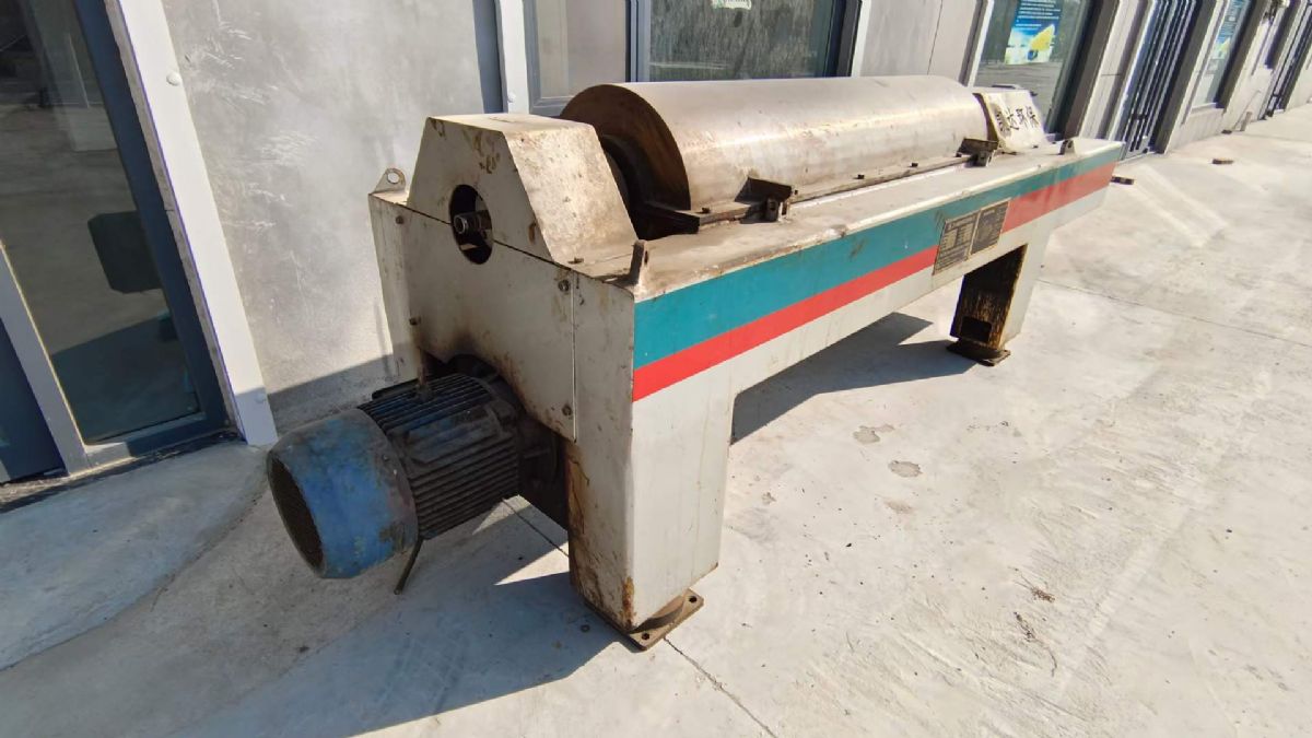 转让二手卧螺离心机 凯达产350型两项分离卧螺沉降离心机