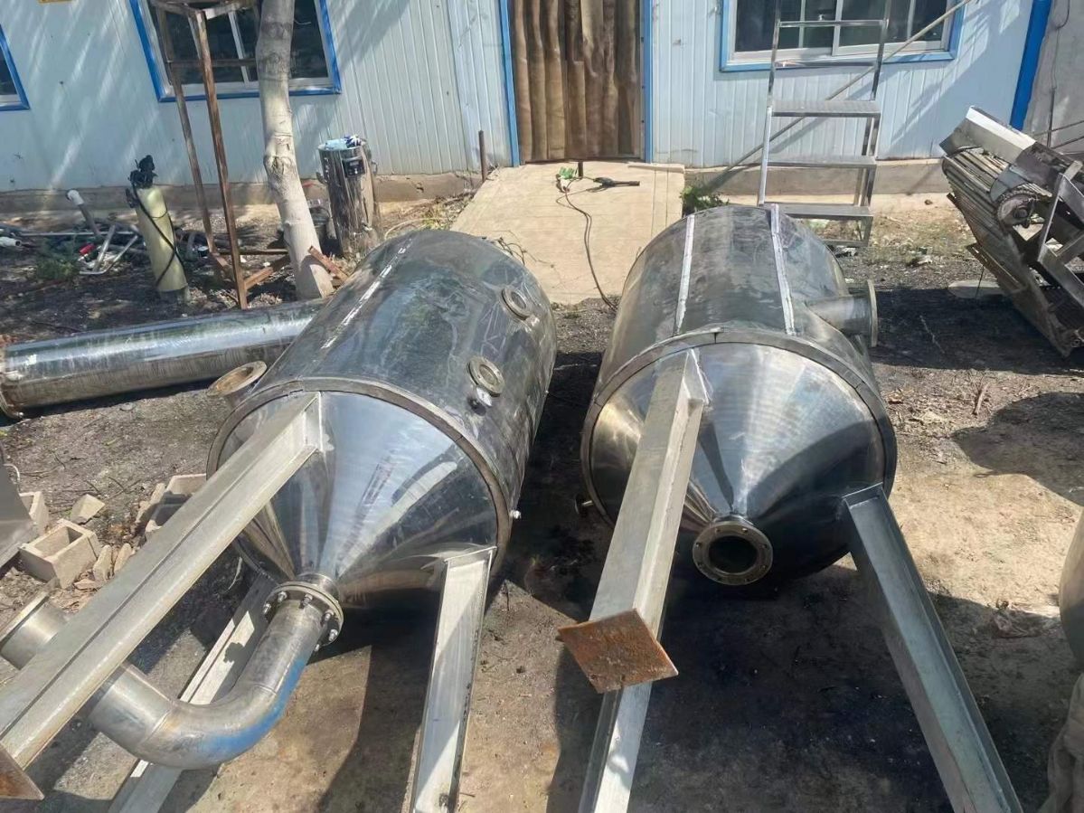 转让二手浓缩蒸发器 一套三效两吨不锈钢浓缩蒸发器