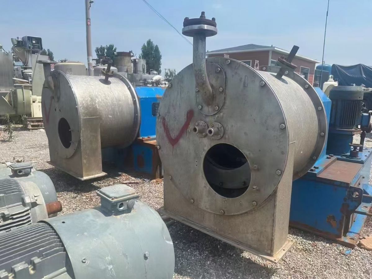 转让二手推料离心机 两台400型材质2205双机活塞推料离心机