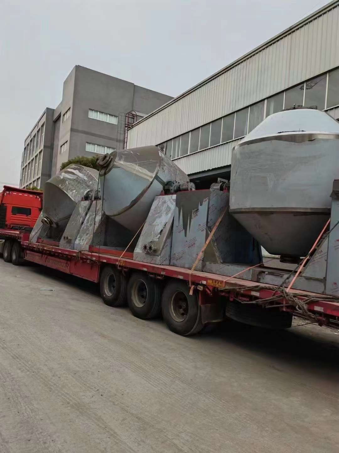 转让二手双锥干燥机 16台5000L不锈钢回转双锥干燥机