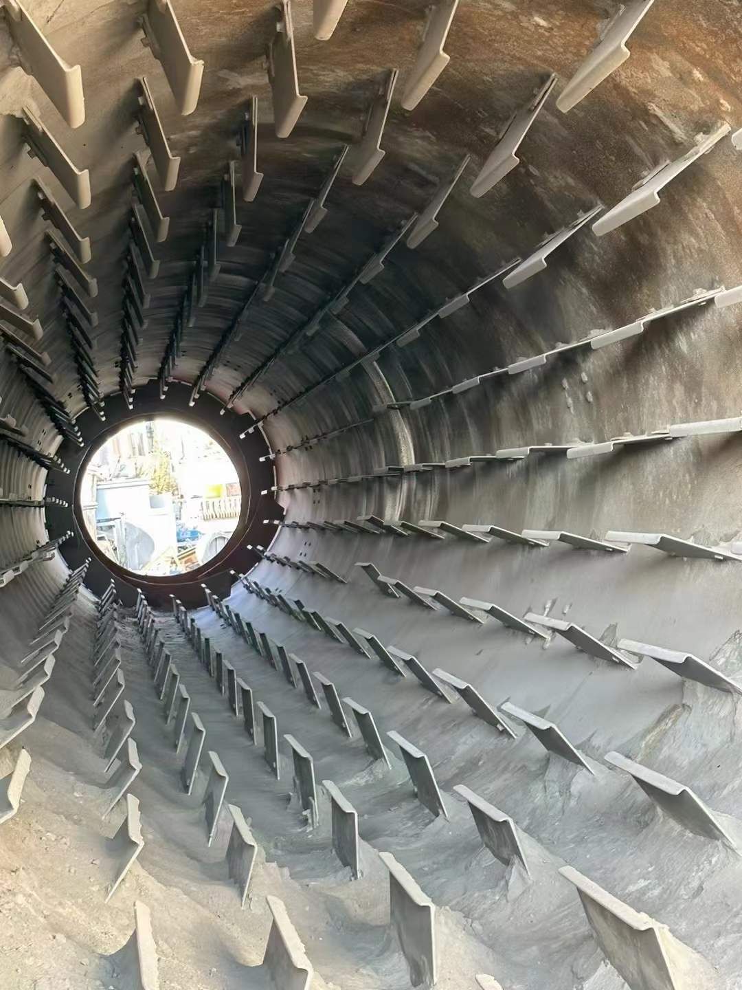 转让二手滚筒烘干机 一套2.4米X18米重型滚筒烘干机