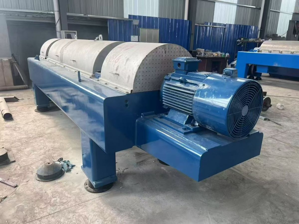 转让二手卧螺离心机 8台520型海申机电产卧螺沉降离心机