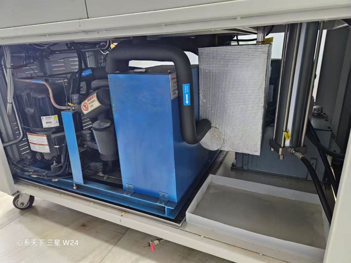 转让二手冷冻干燥机 一台面积0.5平方东富龙产医用真空冷冻干燥机