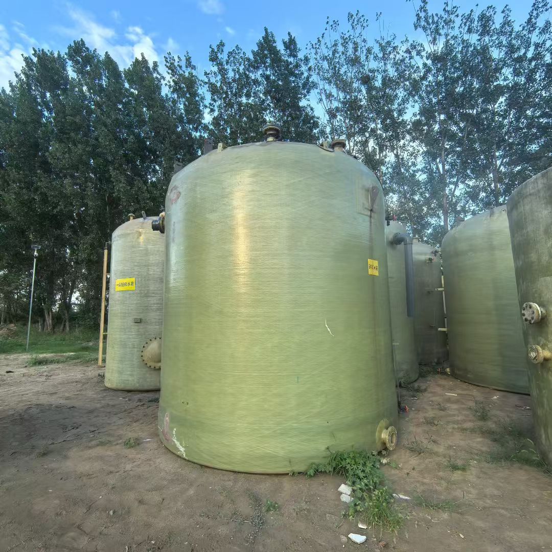 转让二手玻璃钢罐 8台容积40立方食品级立式缠绕玻璃钢罐