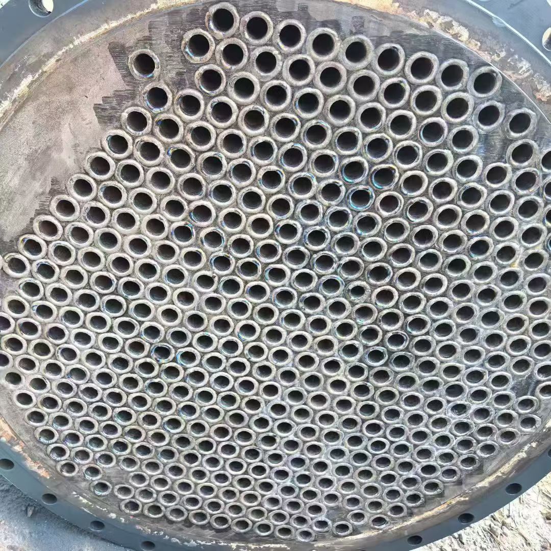 转让二手列管冷凝器 两台换热面积100平方内钛材质列管换热器