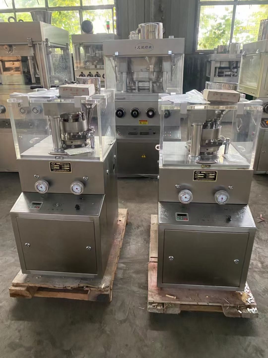 转让二手旋转压片机 两台7冲上海天合产带说明旋转压片机